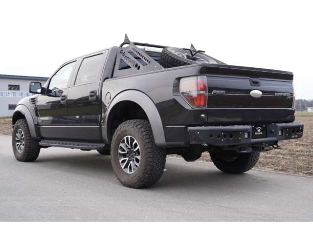 Ford F-150 8