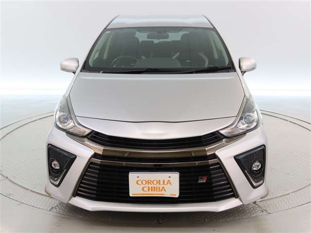 Toyota Prius α 2
