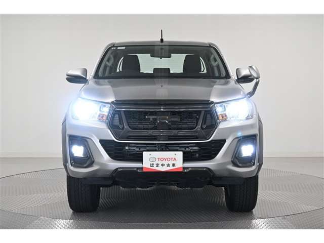 Toyota Hilux 2