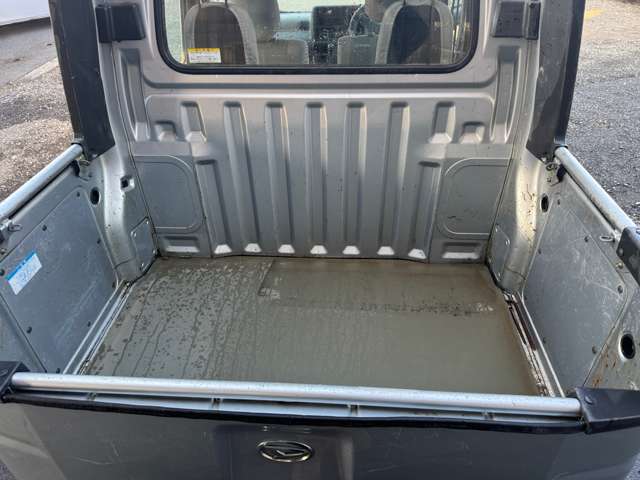 Daihatsu Hijet Deck Van 12