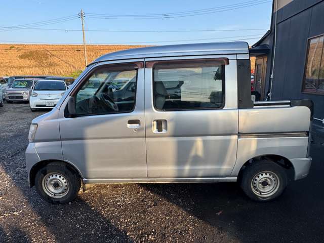 Daihatsu Hijet Deck Van 8