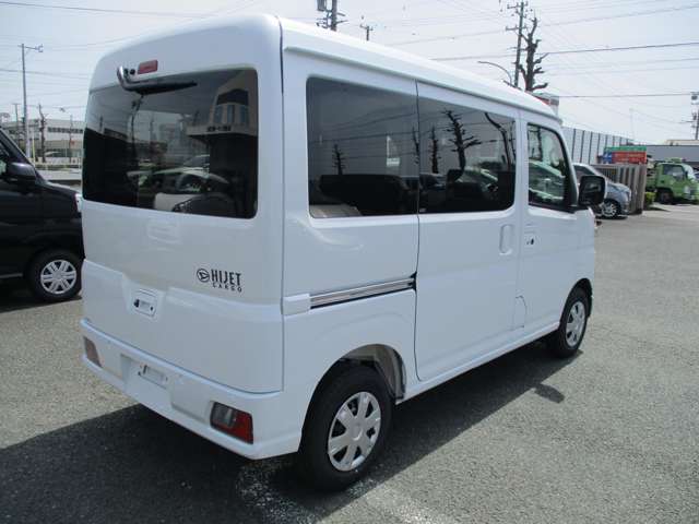 Daihatsu Hijet Cargo 5