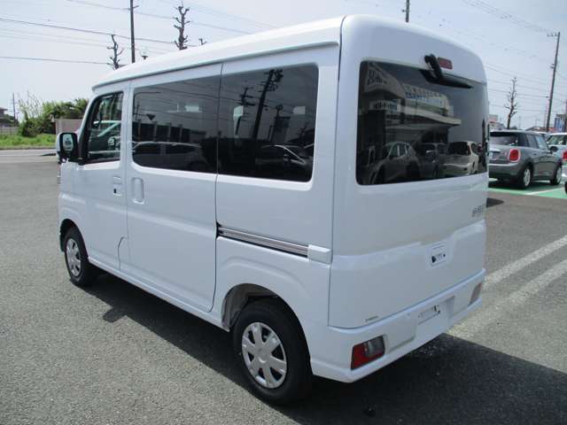 Daihatsu Hijet Cargo 7