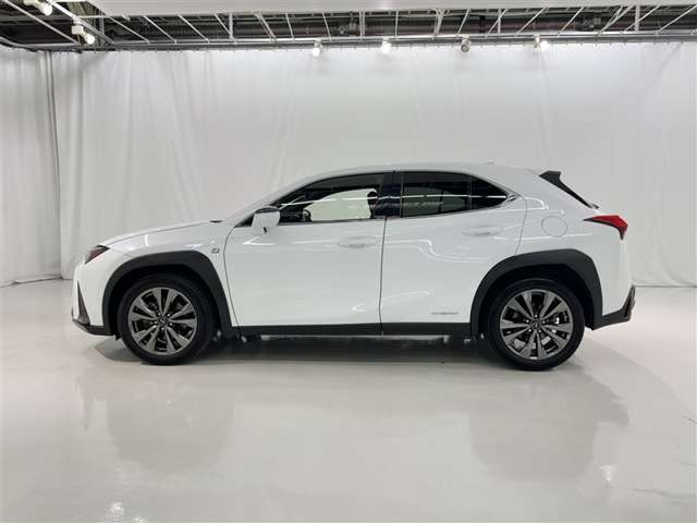 Lexus UX 5