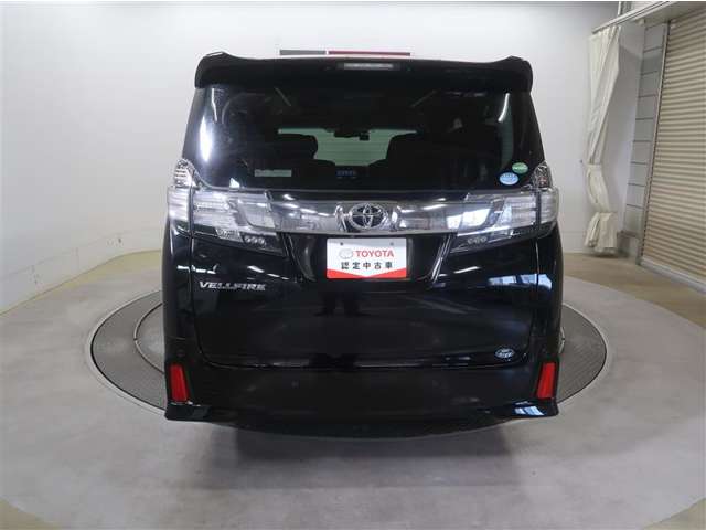 Toyota Vellfire 12