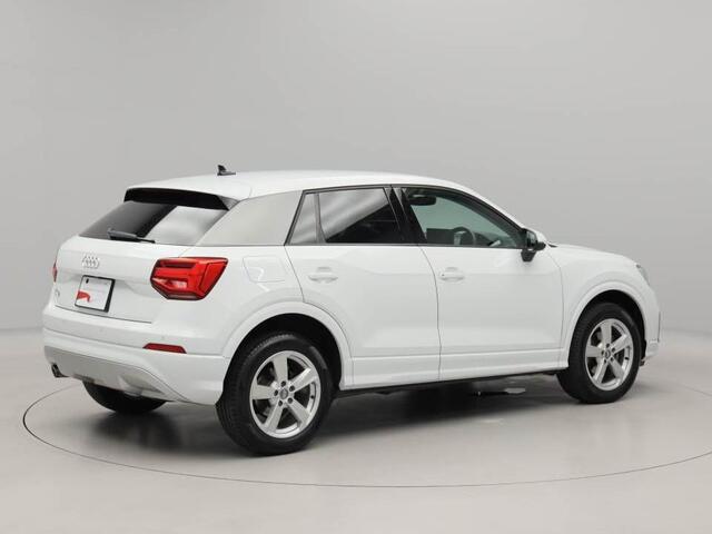 Audi Q2 4