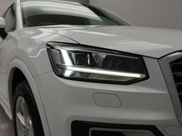 Audi Q2 6