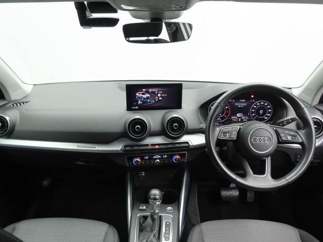 Audi Q2 9