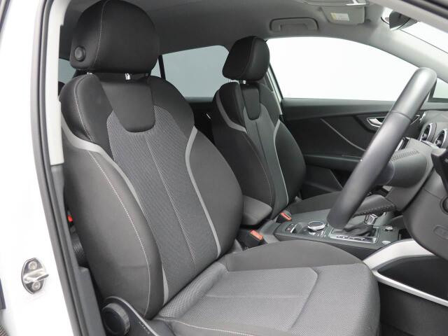 Audi Q2 10