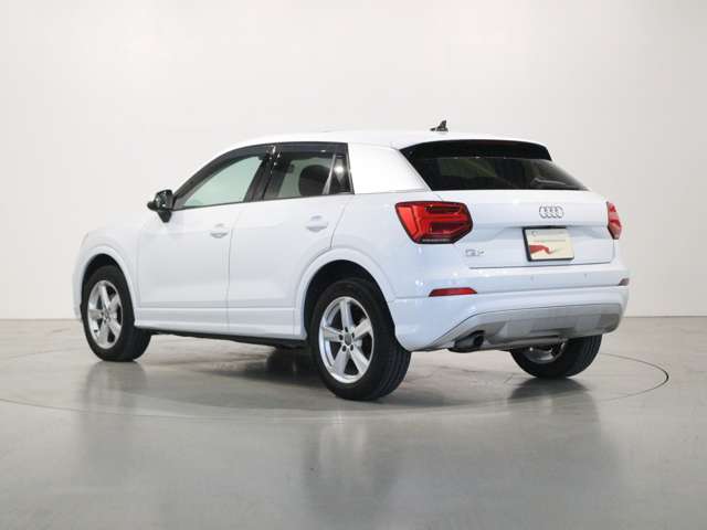 Audi Q2 8