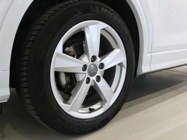 Audi Q2 9
