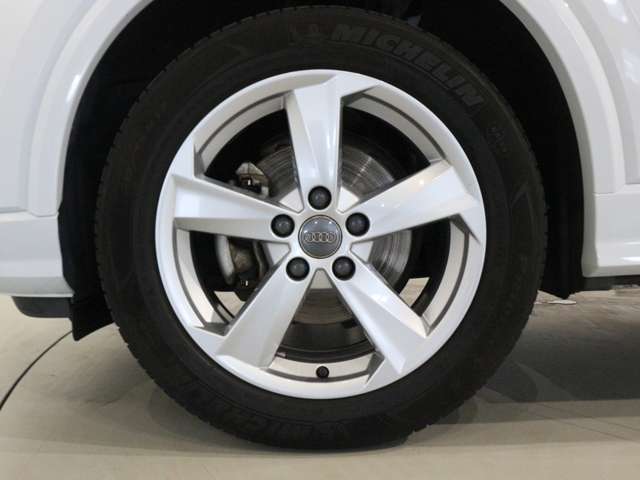 Audi Q2 10
