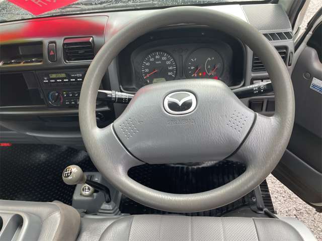 Mazda Bongo Truck 12