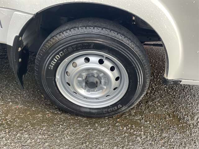 Mazda Bongo Truck 5