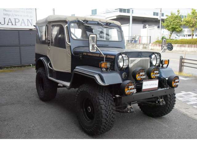 Mitsubishi Jeep 2