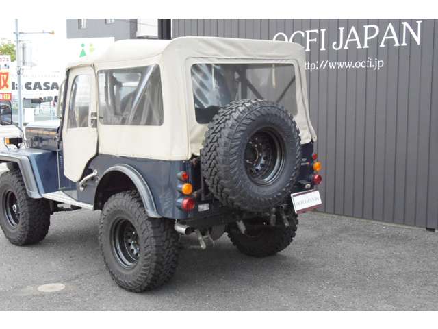 Mitsubishi Jeep 9