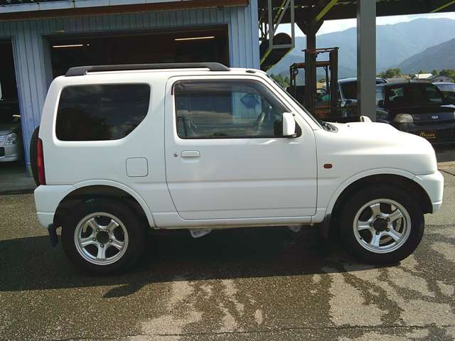 Mazda AZ-オフロード 4