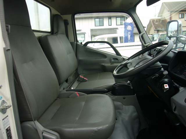 Hino Dutro 12