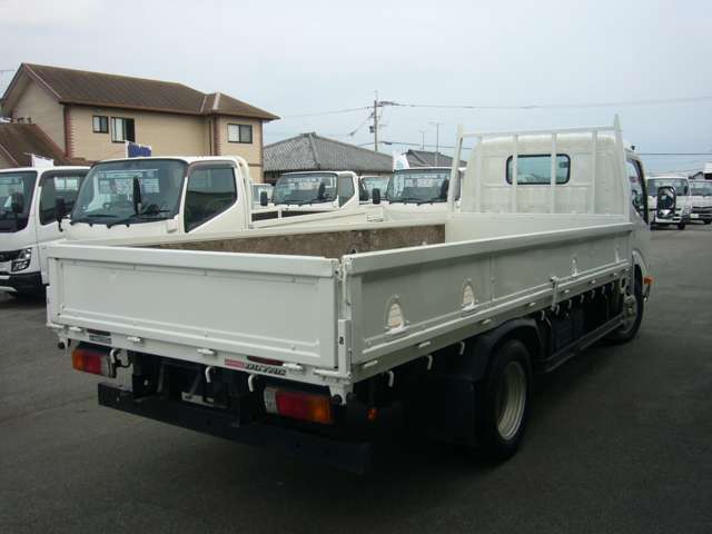 Hino Dutro 7