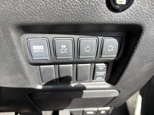 Nissan Elgrand 11