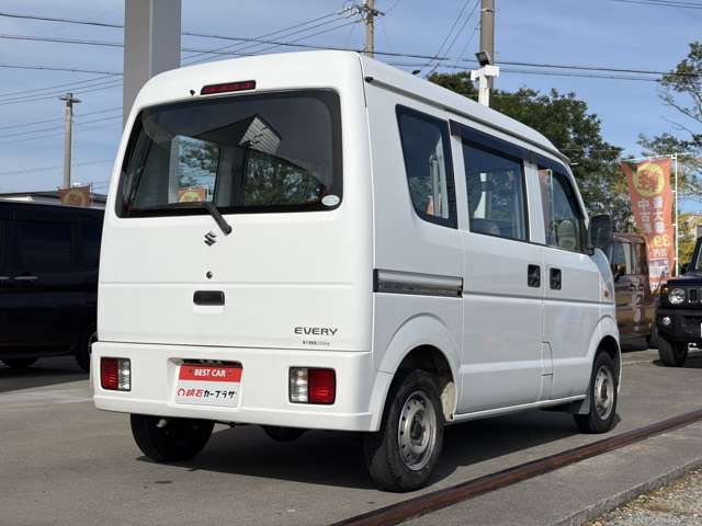 Suzuki Every 12