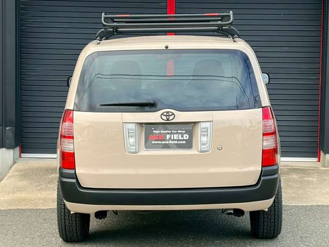 Toyota Succeed Van 9