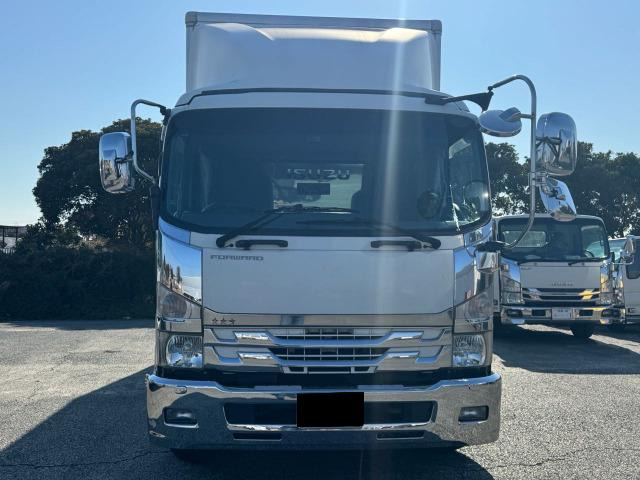 Isuzu Forward 8