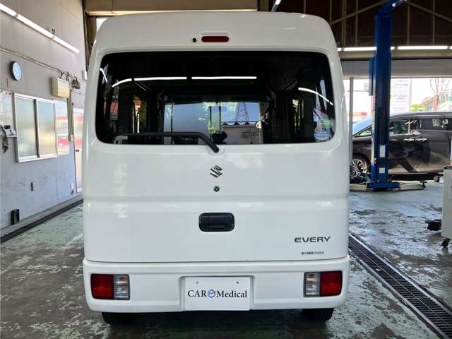 Suzuki Every 8