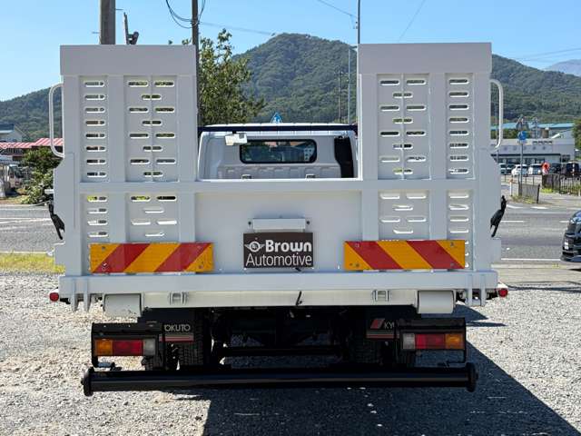 Mitsubishi Fuso Canter 11