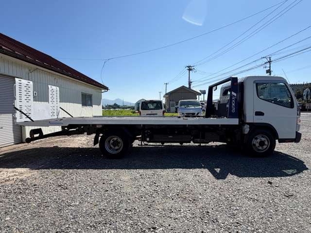 Mitsubishi Fuso Canter 9