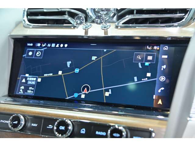 Bentley Bentayga 12