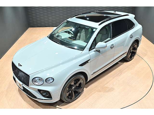 Bentley Bentayga 8