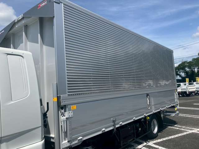 Mitsubishi Fuso Fighter 12