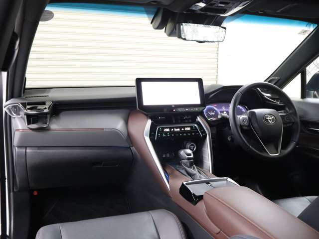 Toyota Harrier 3