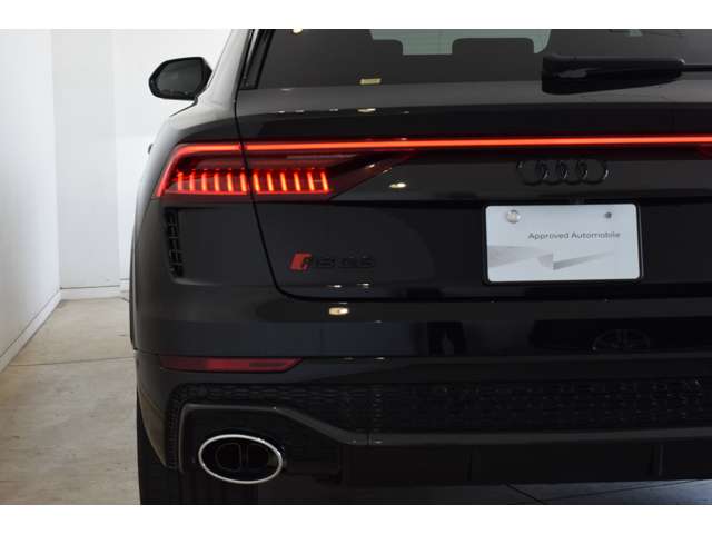 Audi RS Q8 12