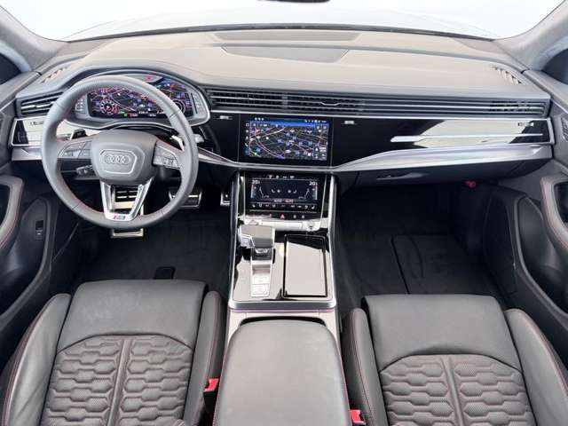 Audi RS Q8 3