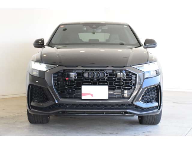 Audi RS Q8 5