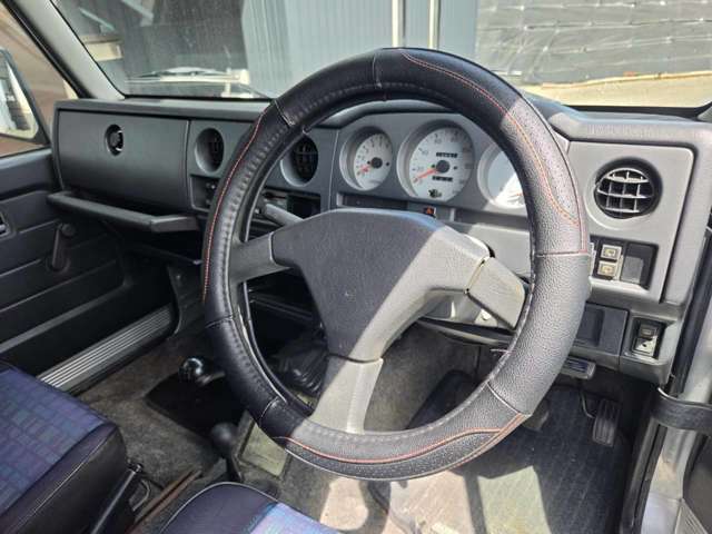 Suzuki Jimny 12
