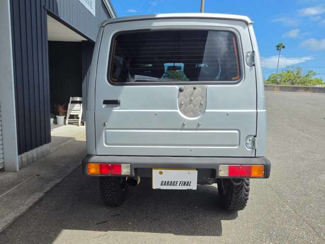 Suzuki Jimny 4