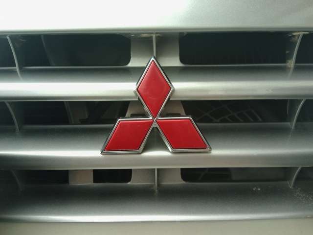 Mitsubishi Pajero Junior 6