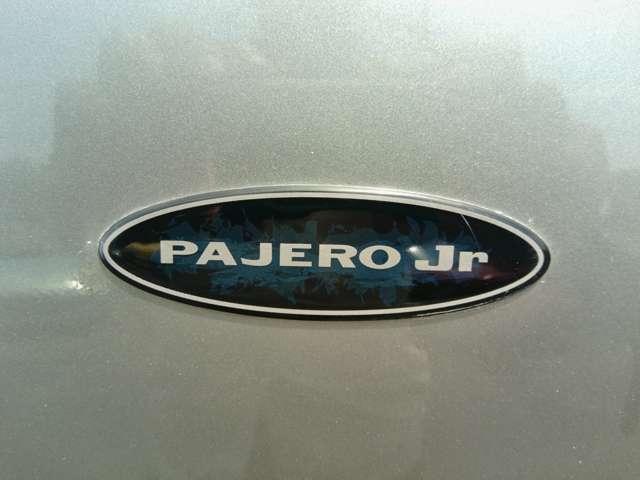 Mitsubishi Pajero Junior 8