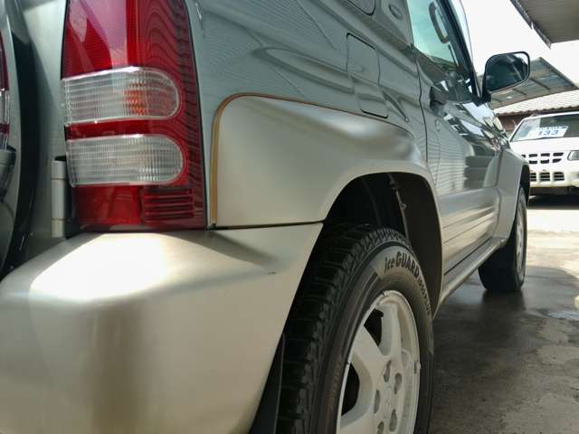 Mitsubishi Pajero Junior 10