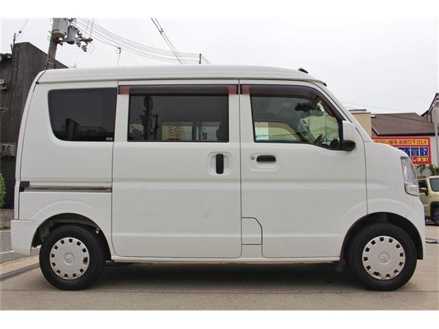 Mitsubishi Minicab Van 6