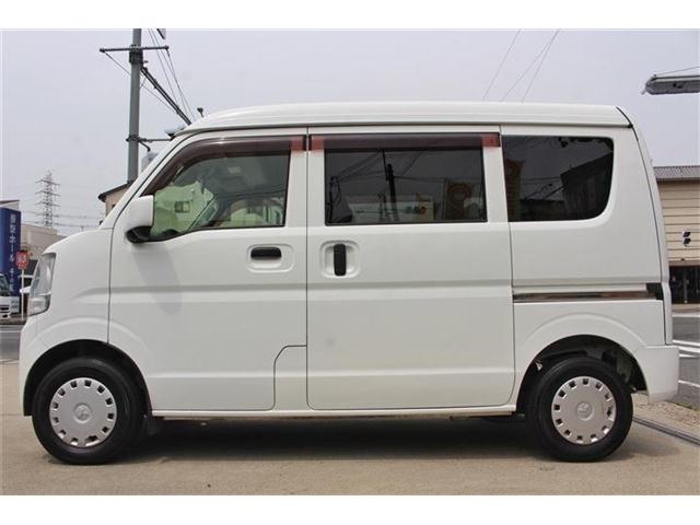 Mitsubishi Minicab Van 8