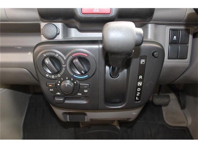 Mitsubishi Minicab Van 9