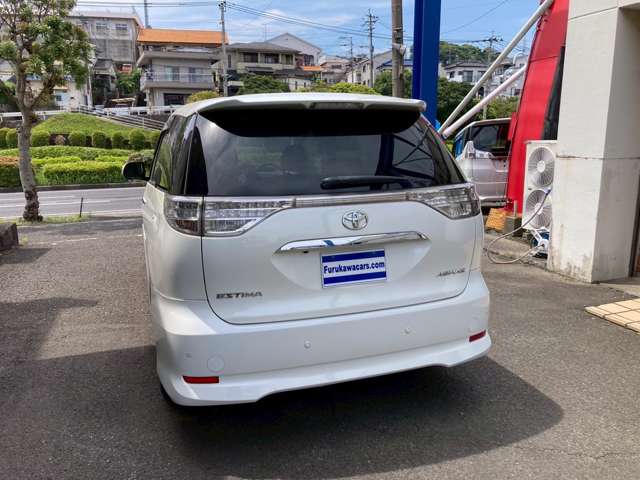 Toyota Estima 6
