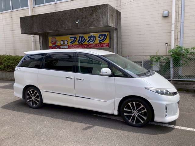 Toyota Estima 8