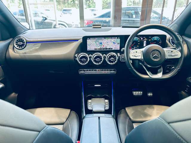 Mercedes-Benz GLA-Class 4