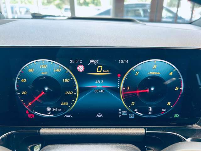 Mercedes-Benz GLA-Class 5