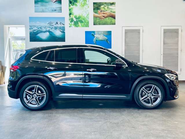 Mercedes-Benz GLA-Class 8